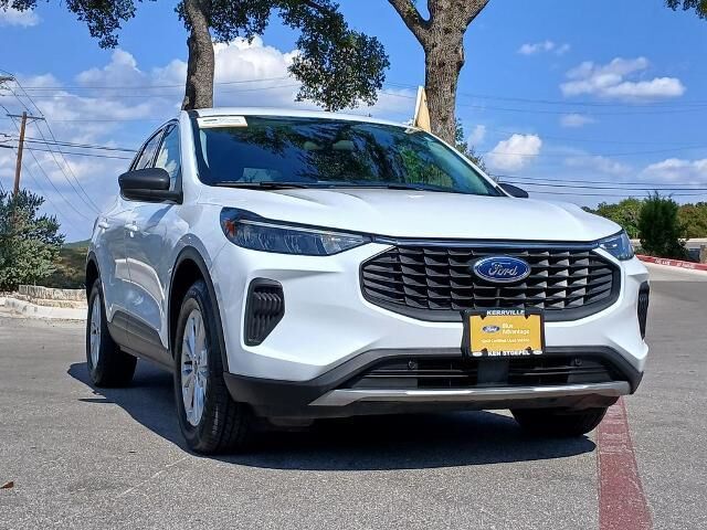 2024 Ford Escape Active — photo 1 of 13