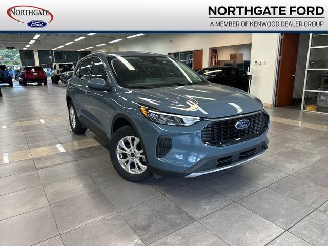 2023 Ford Escape Active — photo 1 of 26