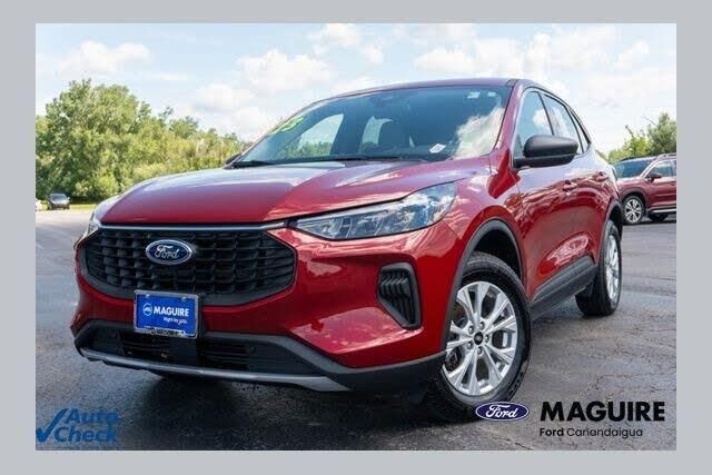 2023 Ford Escape Active — photo 1 of 3