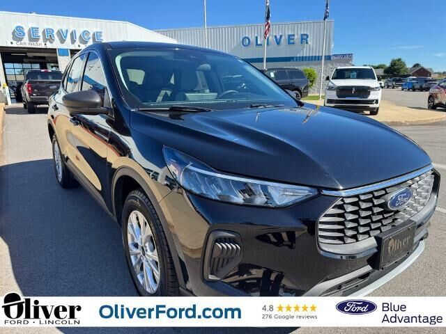 2023 Ford Escape Active — photo 1 of 24
