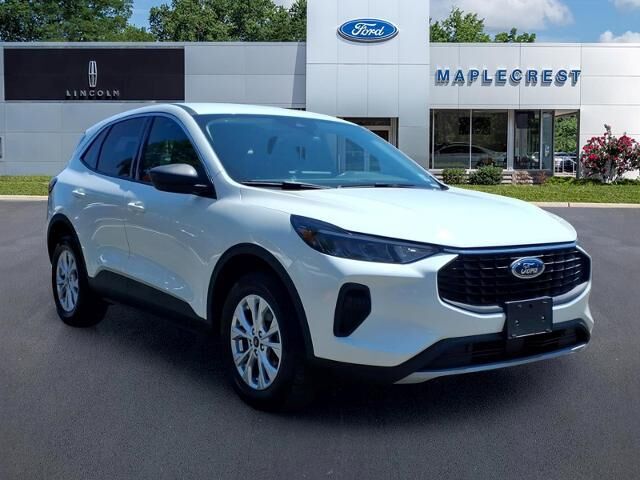 2023 Ford Escape Active — photo 1 of 53