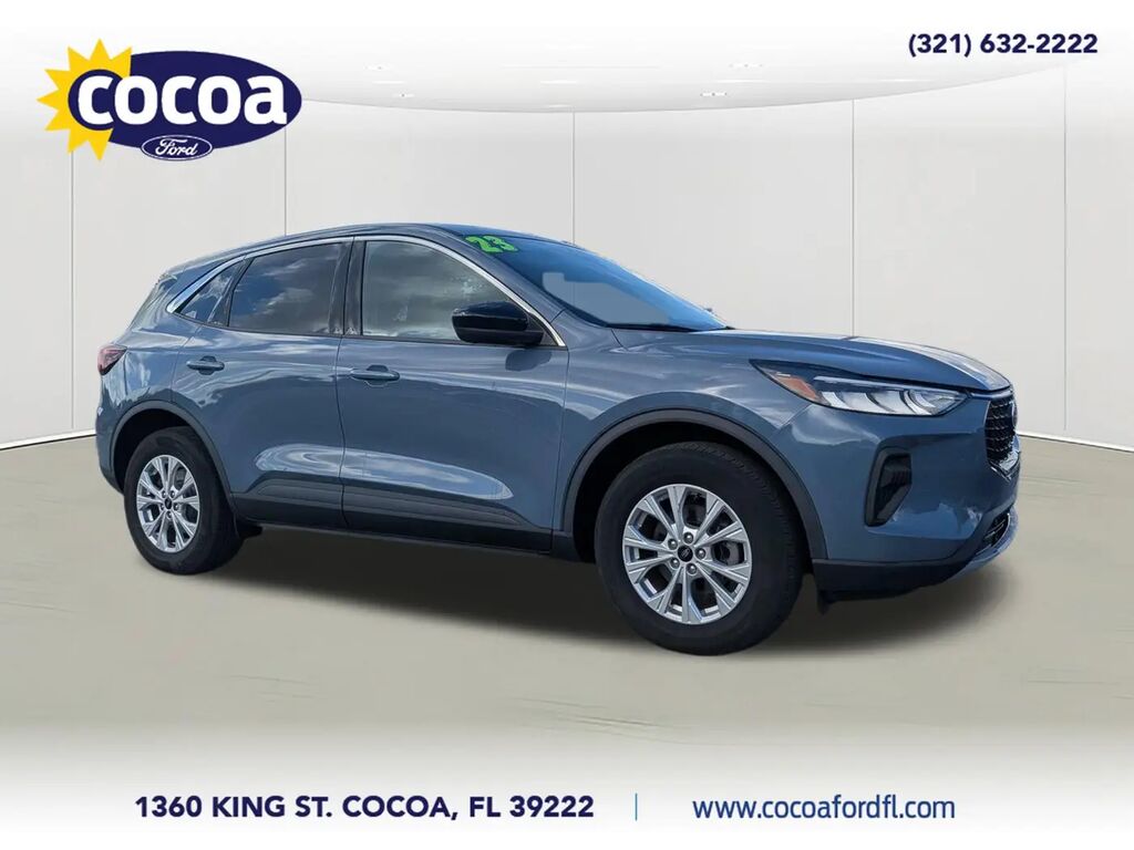2023 Ford Escape Active — photo 1 of 14