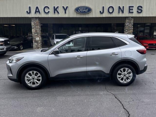 2024 Ford Escape Active — photo 1 of 13