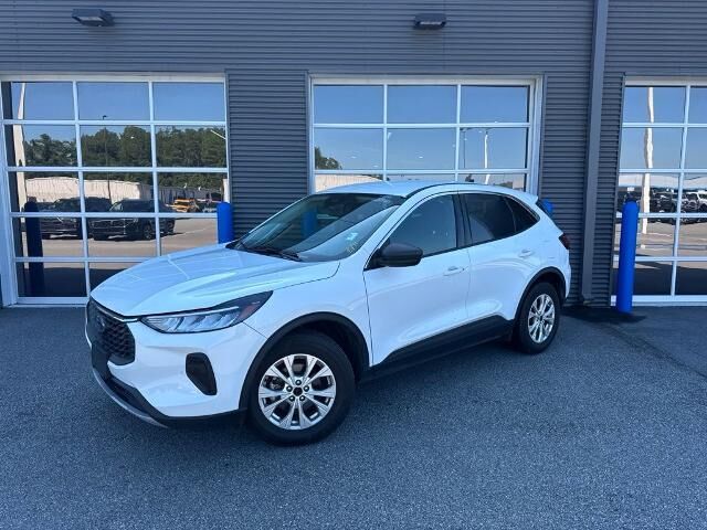 2024 Ford Escape Active — photo 1 of 44