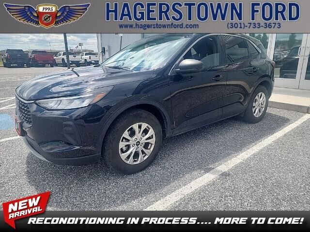 2024 Ford Escape Active — photo 1 of 26