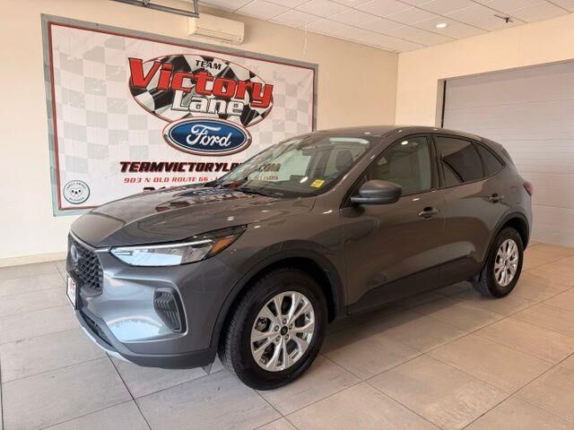 2025 Ford Escape Active — photo 1 of 39