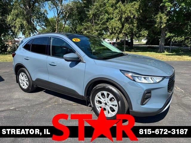 2023 Ford Escape Active — photo 1 of 13
