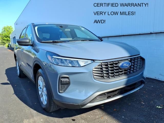 2023 Ford Escape Active — photo 1 of 13