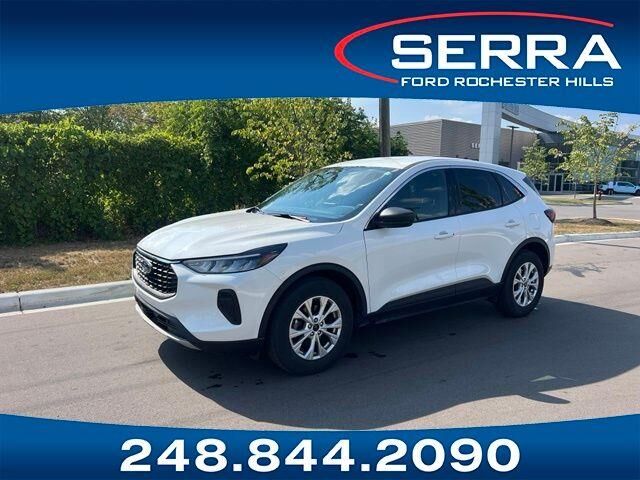 2023 Ford Escape Active — photo 1 of 13