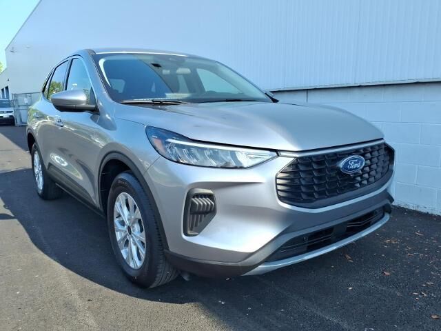 2024 Ford Escape Active — photo 1 of 13