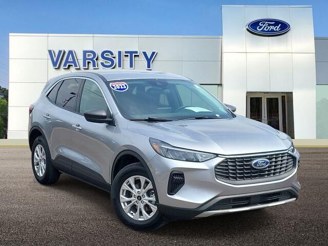2024 Ford Escape Active — photo 1 of 13