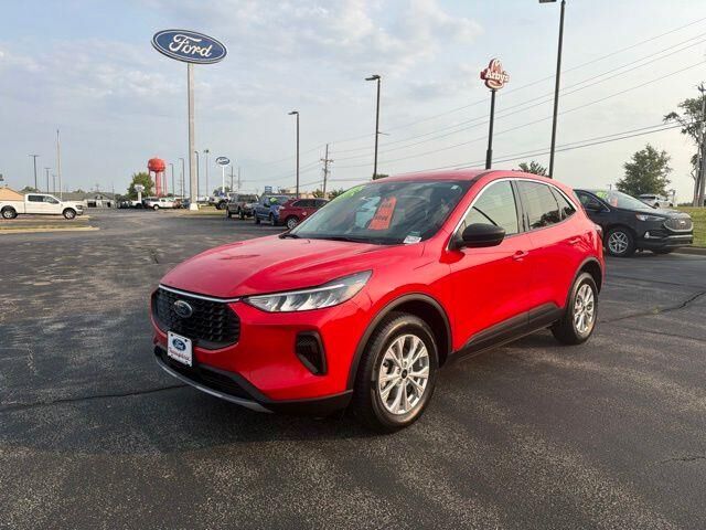 2024 Ford Escape Active — photo 1 of 39