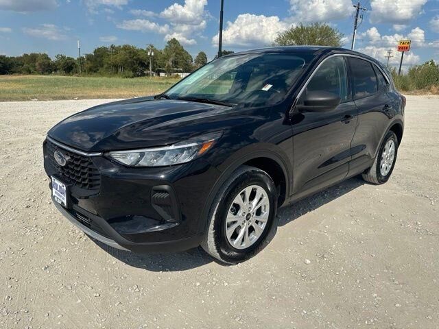 2024 Ford Escape Active — photo 1 of 39