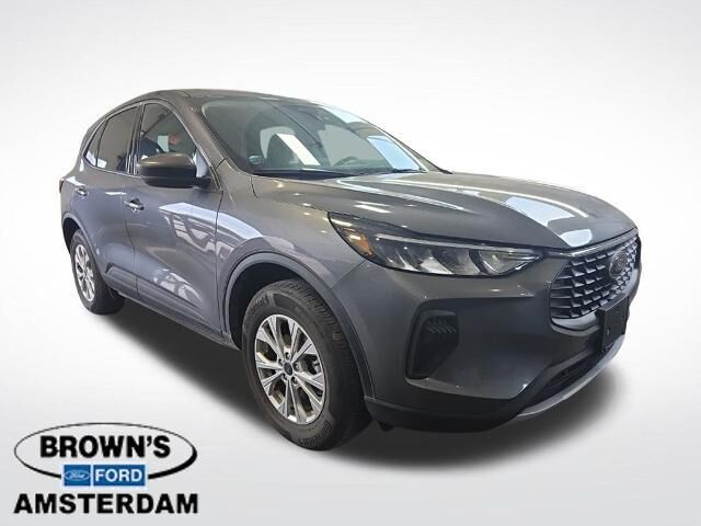 2024 Ford Escape Active — photo 1 of 38