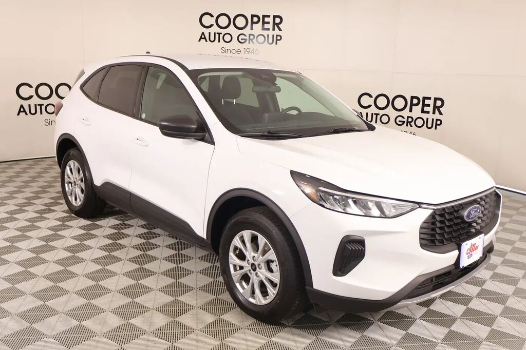 2025 Ford Escape Active — photo 1 of 13