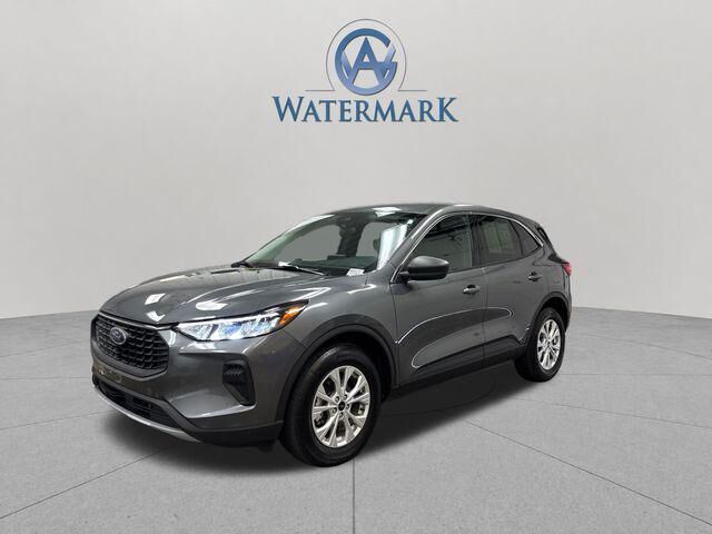 2023 Ford Escape Active — photo 1 of 26