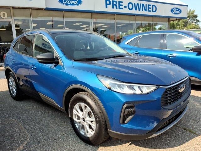 2023 Ford Escape Active — photo 1 of 26