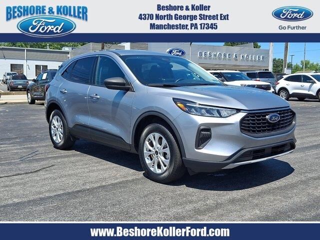 2023 Ford Escape Active — photo 1 of 13
