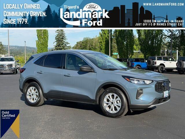 2023 Ford Escape Active — photo 1 of 7