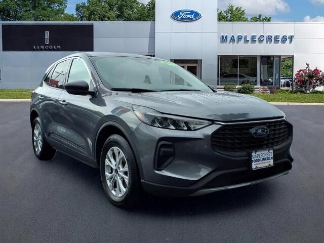 2023 Ford Escape Active — photo 1 of 39