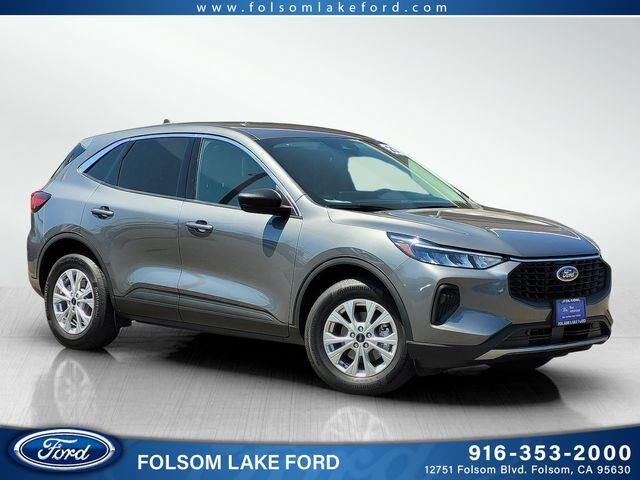 2023 Ford Escape Active — photo 1 of 26