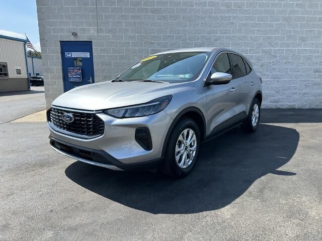 2024 Ford Escape Active — photo 1 of 13