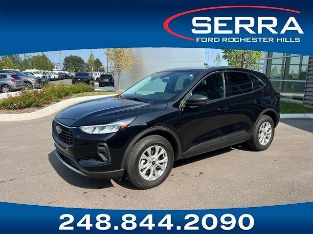 2024 Ford Escape Active — photo 1 of 13