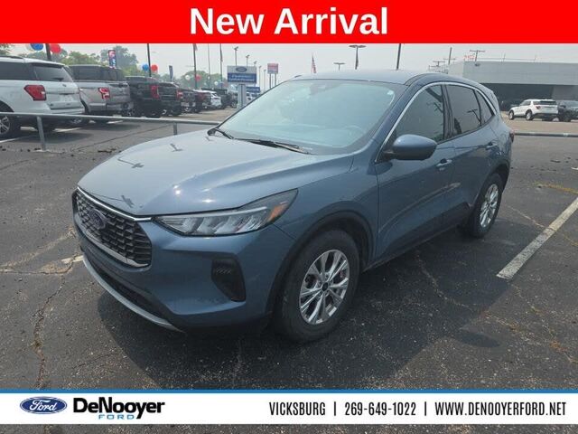 2023 Ford Escape Active — photo 1 of 2
