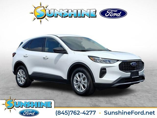 2023 Ford Escape Active — photo 1 of 39