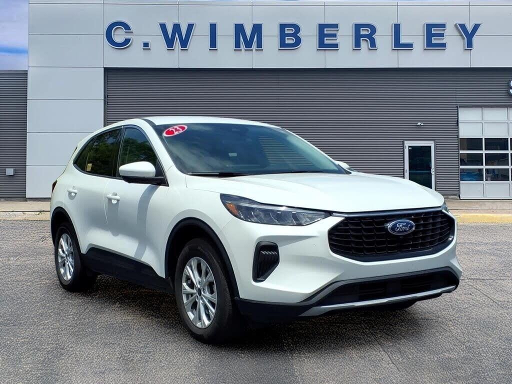 2023 Ford Escape Active — photo 1 of 2