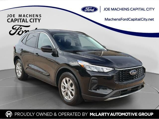 2023 Ford Escape Active — photo 1 of 26