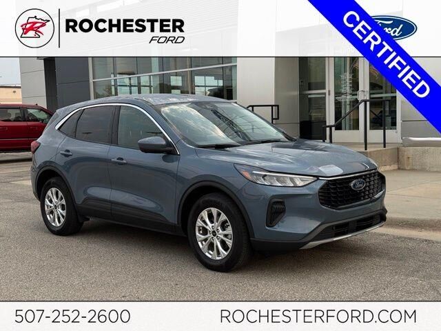 2023 Ford Escape Active — photo 1 of 39