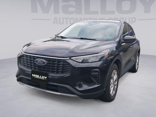 2023 Ford Escape Active — photo 1 of 10