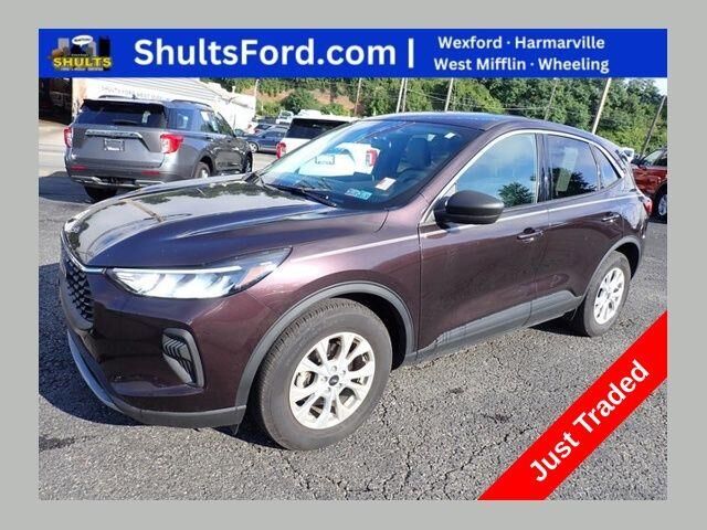 2023 Ford Escape Active — photo 1 of 13