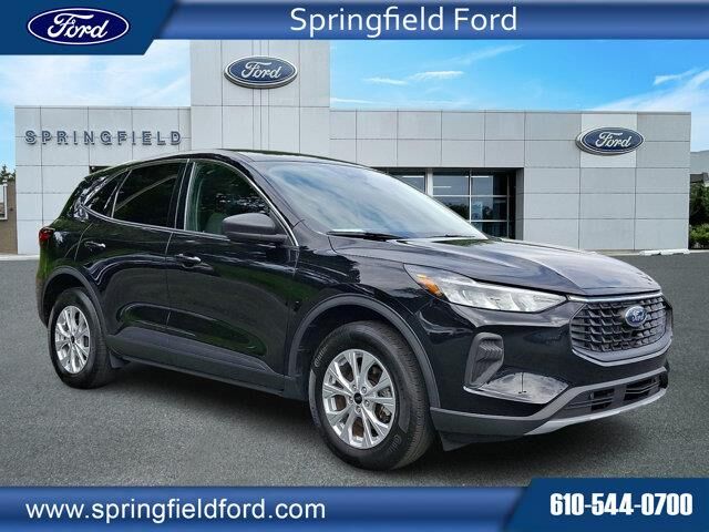 2023 Ford Escape Active — photo 1 of 39