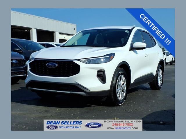 2023 Ford Escape Active — photo 1 of 26
