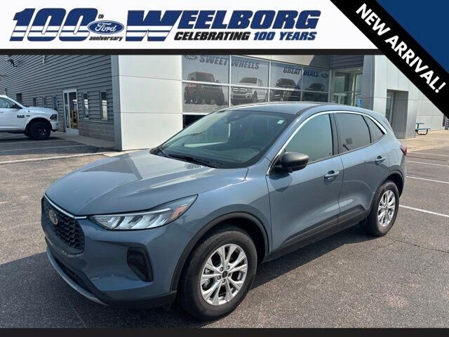2024 Ford Escape Active — photo 1 of 37