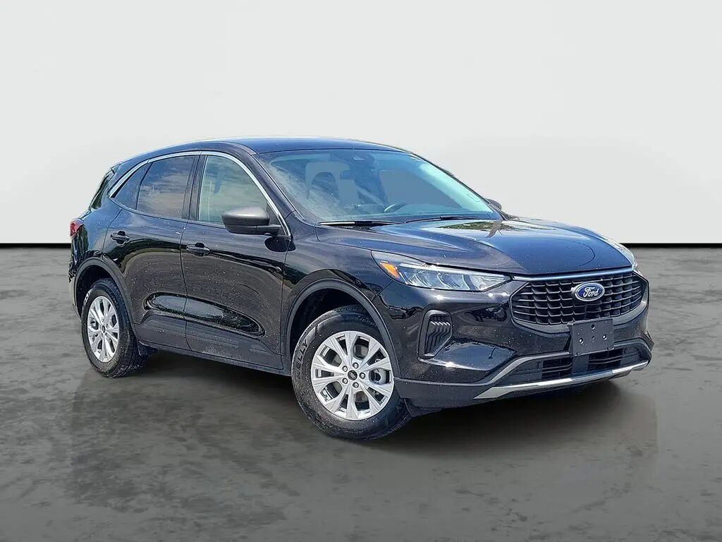 2024 Ford Escape Active — photo 1 of 12