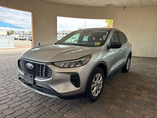 2024 Ford Escape Active — photo 1 of 14