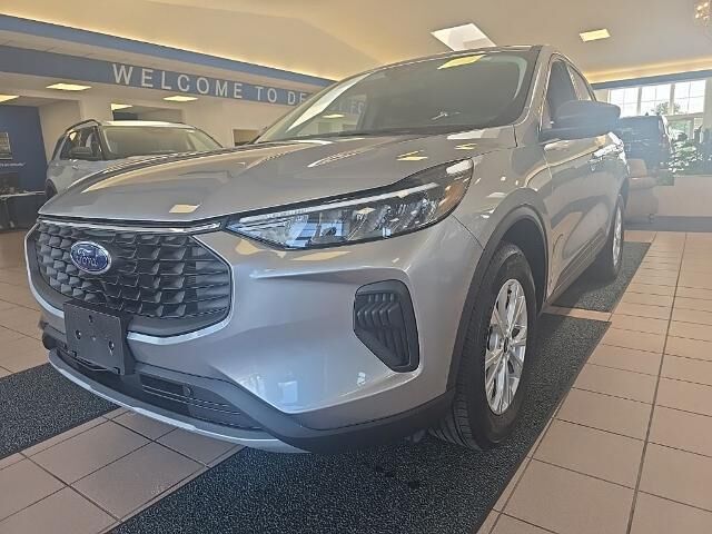 2024 Ford Escape Active — photo 1 of 13