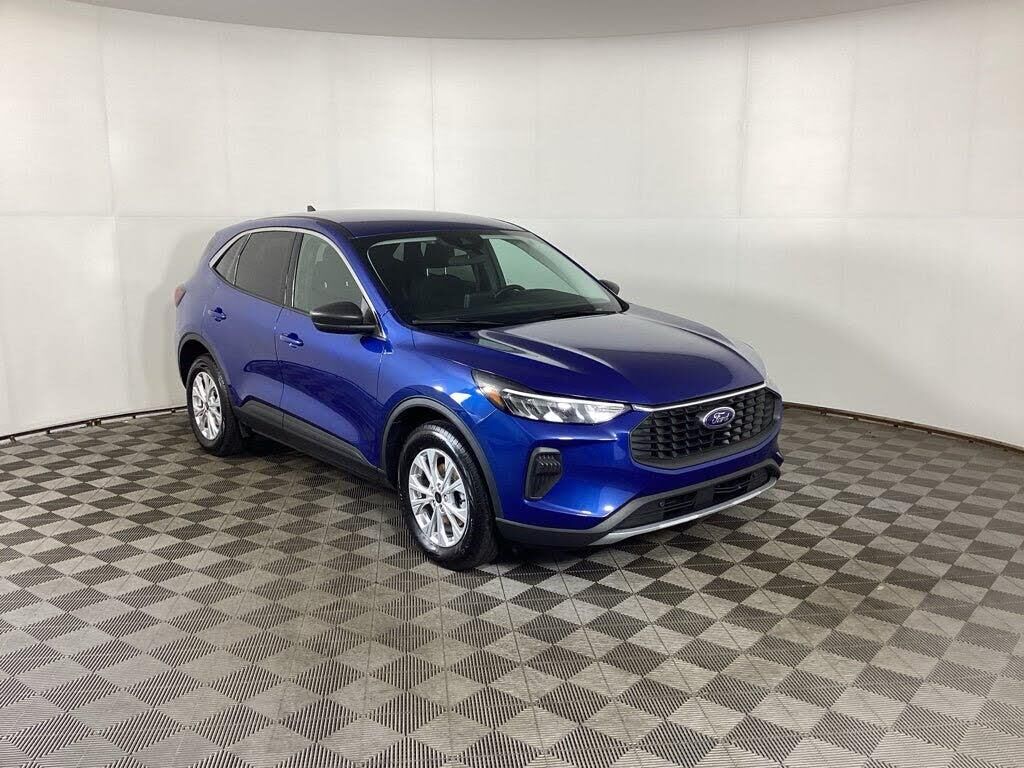 2023 Ford Escape Active — photo 1 of 14