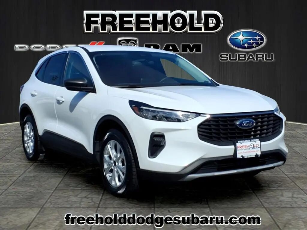 2023 Ford Escape Active — photo 1 of 13