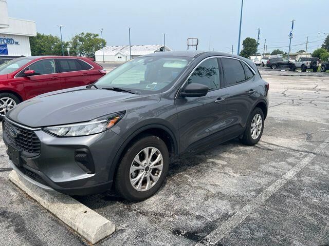 2024 Ford Escape Active — photo 1 of 26