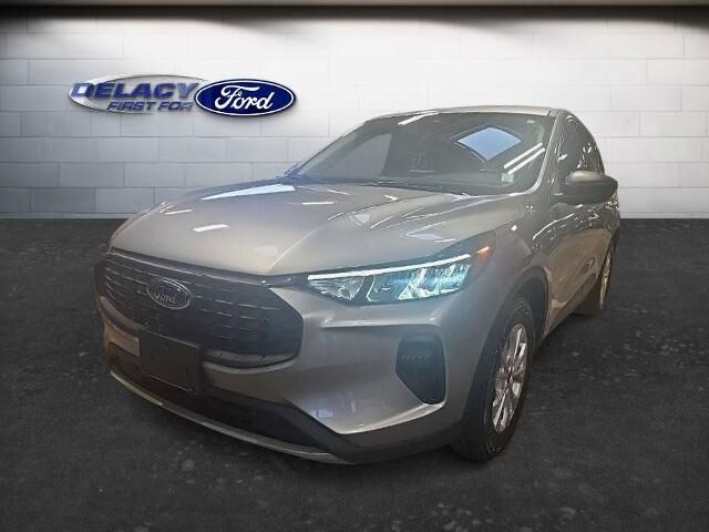 2023 Ford Escape Active — photo 1 of 13
