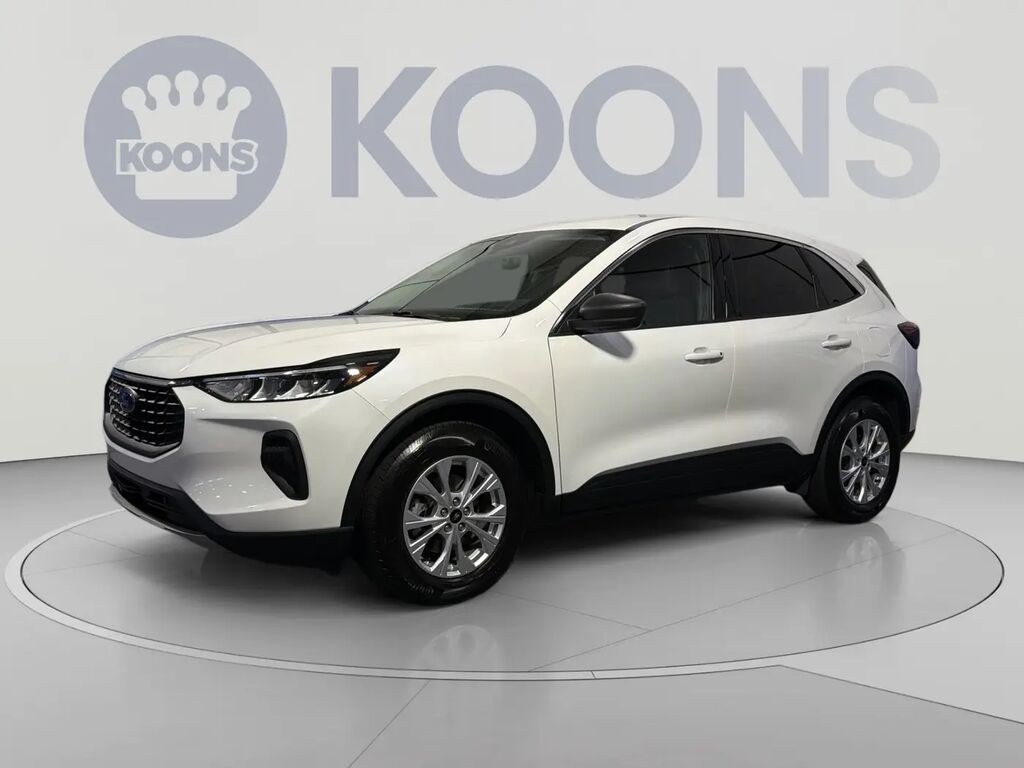 2023 Ford Escape Active — photo 1 of 13
