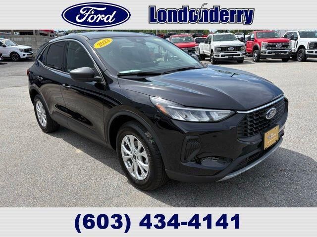 2023 Ford Escape Active — photo 1 of 13