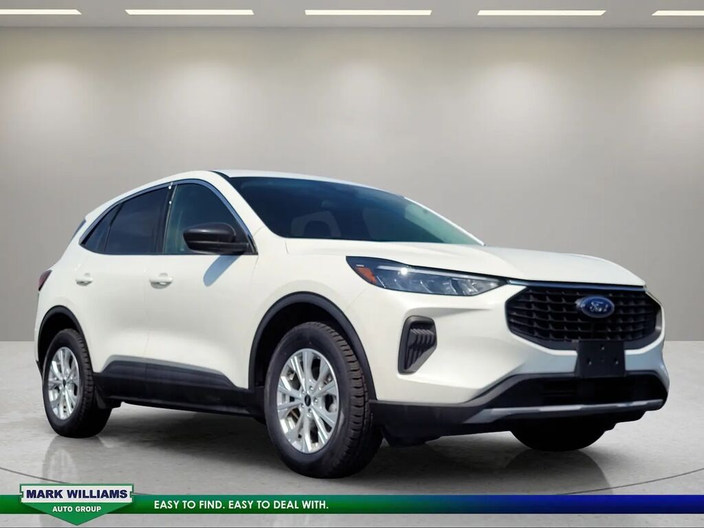 2023 Ford Escape Active — photo 1 of 11
