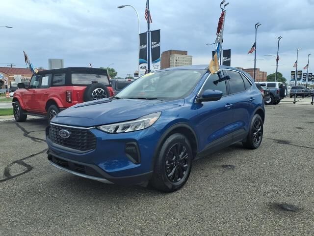 2023 Ford Escape Active — photo 1 of 26