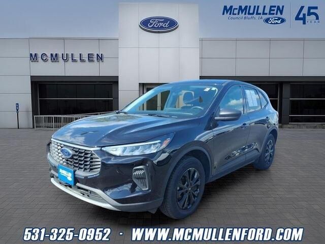 2025 Ford Escape Active — photo 1 of 13