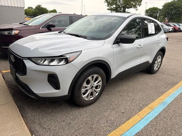 2025 Ford Escape Active — photo 1 of 6